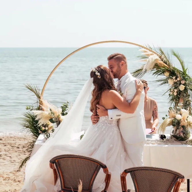 0b88c2e7-5f7a-40b3-b24d-fed70969ac57_2_385953-173646165436950